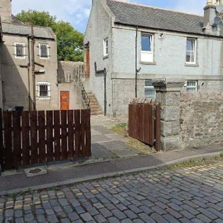 Stylish One Bed Flat With Private Parking Apartment Aberdeen Exterior photo