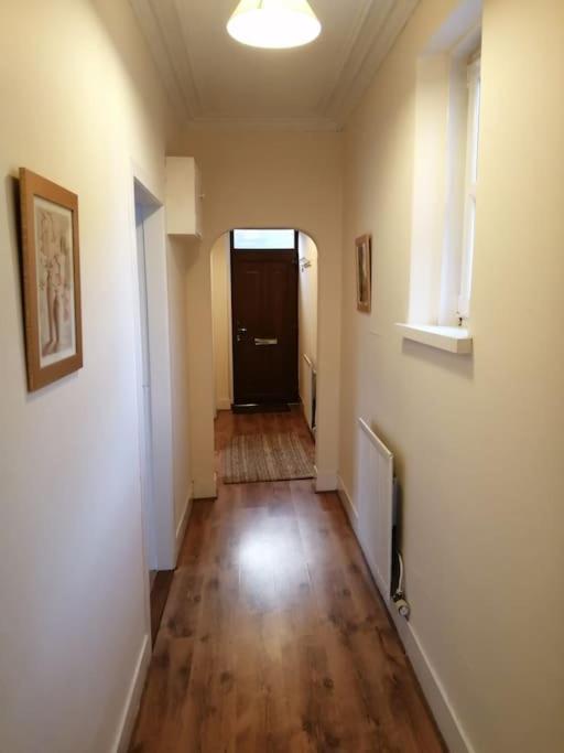 Stylish One Bed Flat With Private Parking Apartment Aberdeen Exterior photo